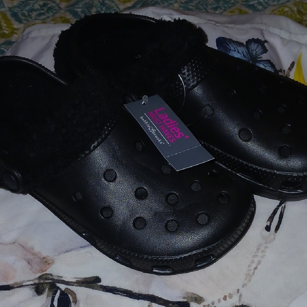 Black Fleece-Lined Clogs